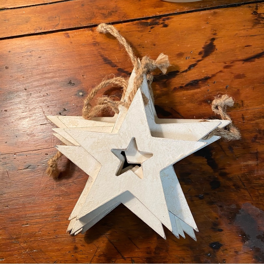 Set of 6 Wooden Hanging Stars White Rustic Country July 4th Christmas - Picture 5 of 6